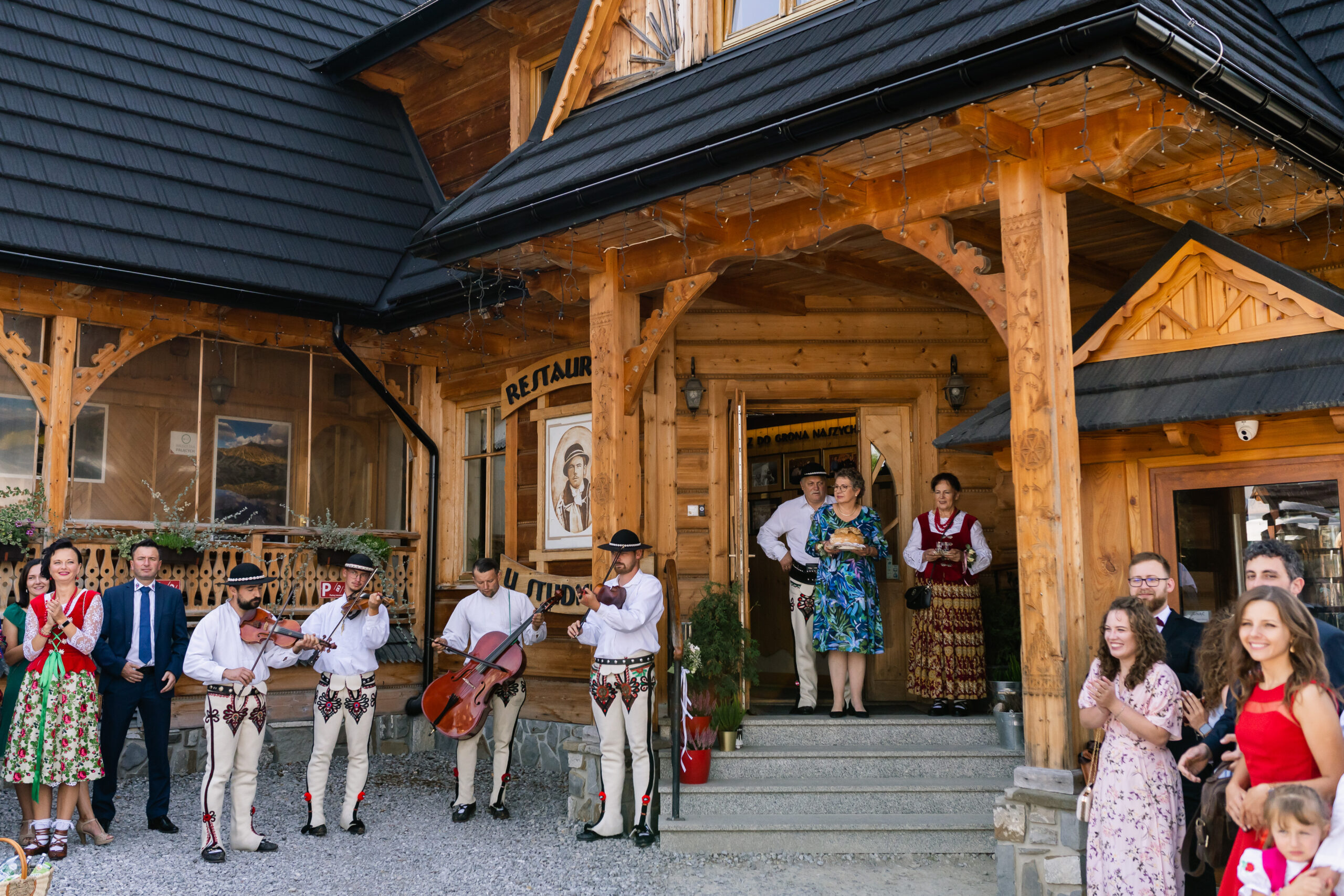 2023.09.09-13-48-3746