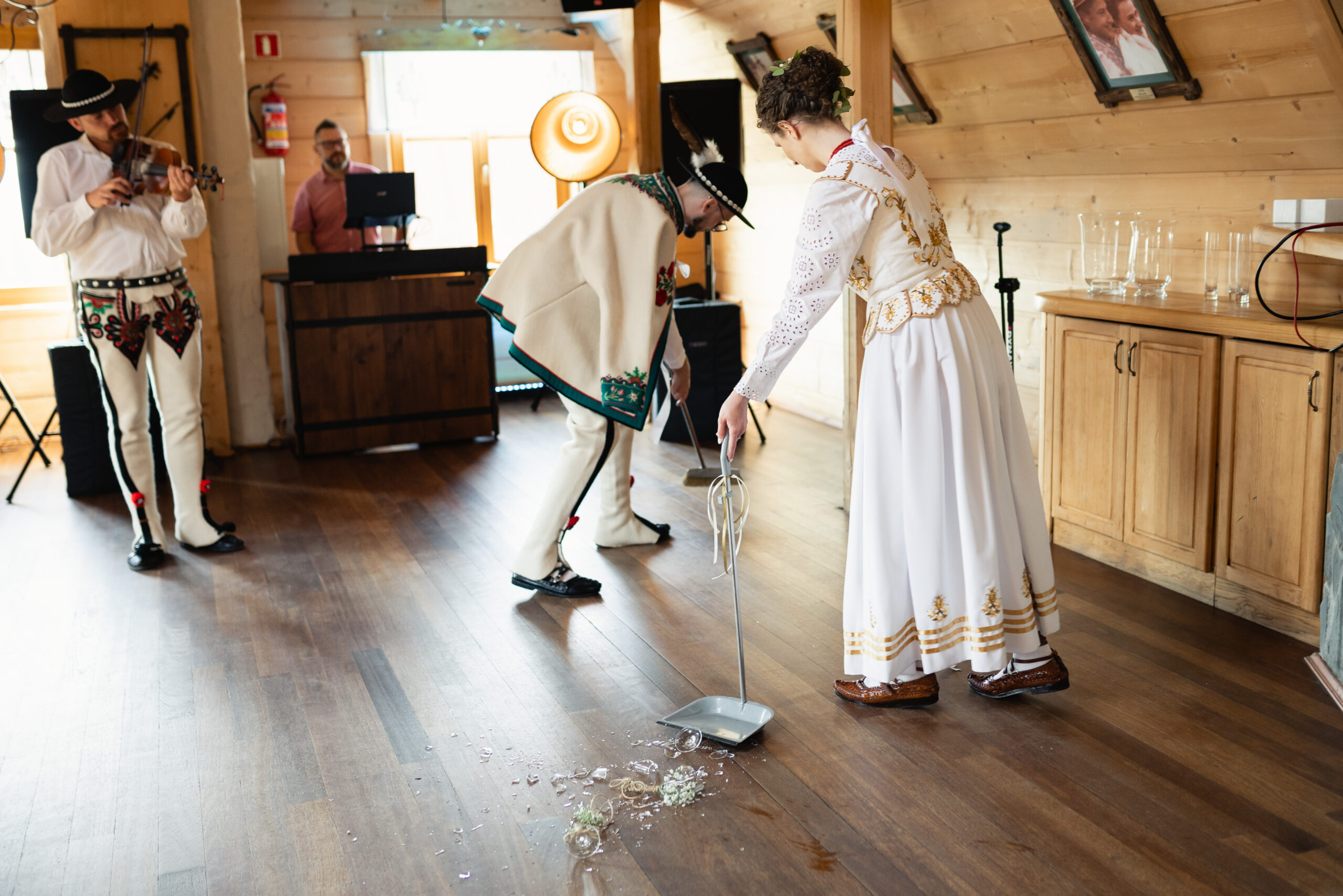 2023.09.09-13-56-3847