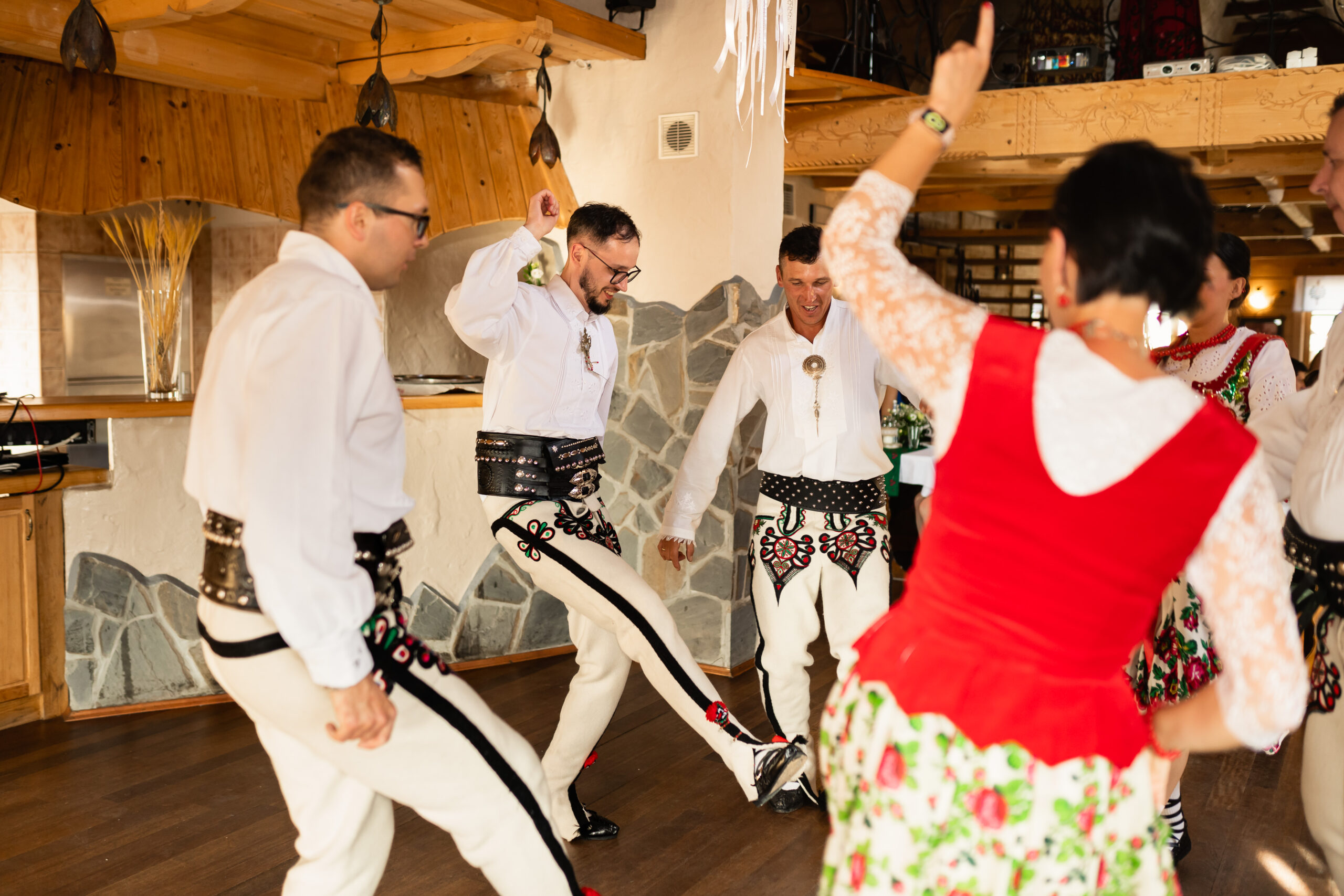 2023.09.09-16-00-4236