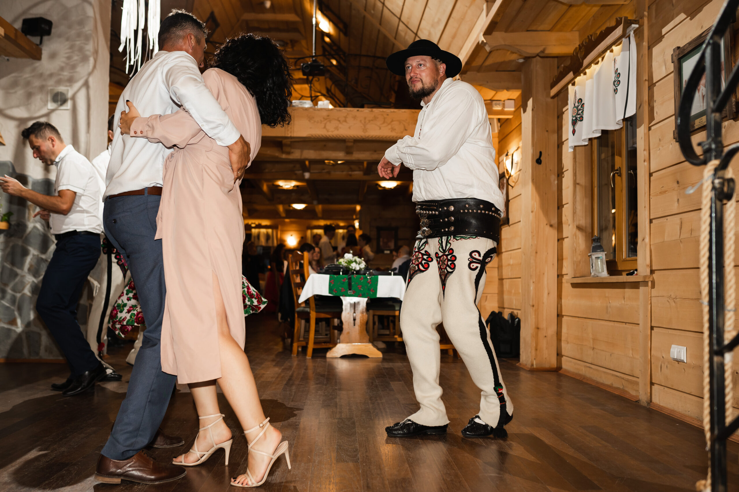 2023.09.09-22-16-6444